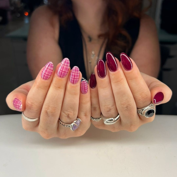 Red wine plaid nails