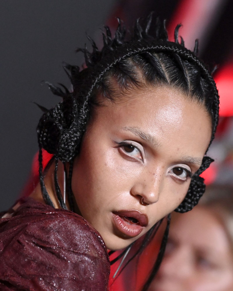 FKA Twigs goth makeup