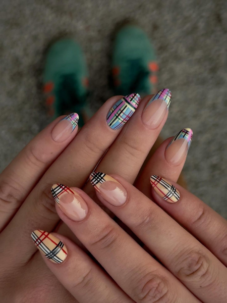 Almond nails with Burberry plaid nail design